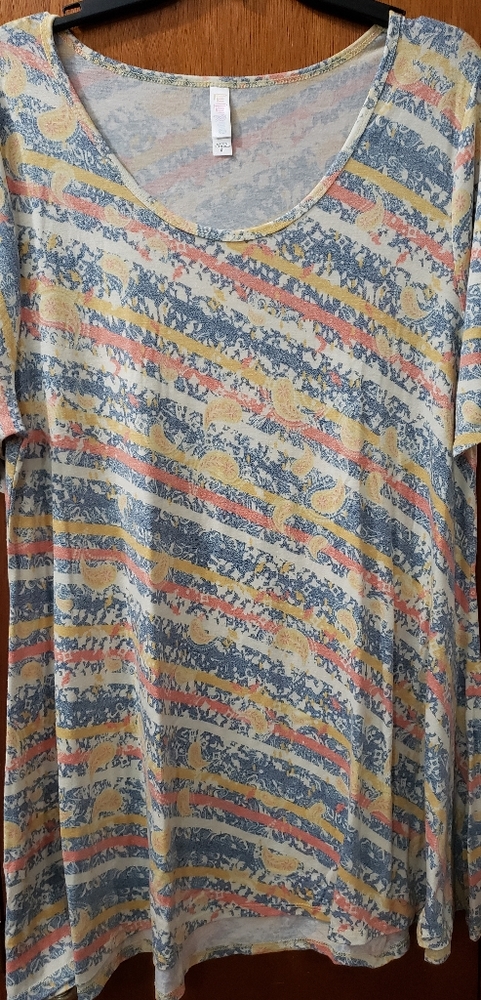 LuLaRoe Perfect T